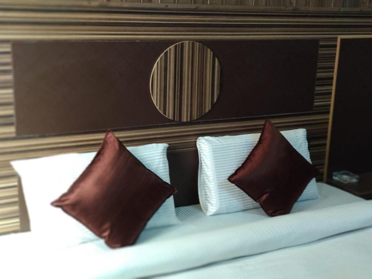 Hotel Pardesi Haridvár Kültér fotó