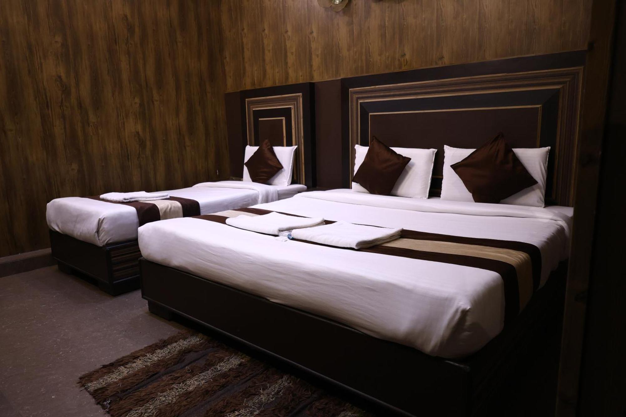 Hotel Pardesi Haridvár Kültér fotó