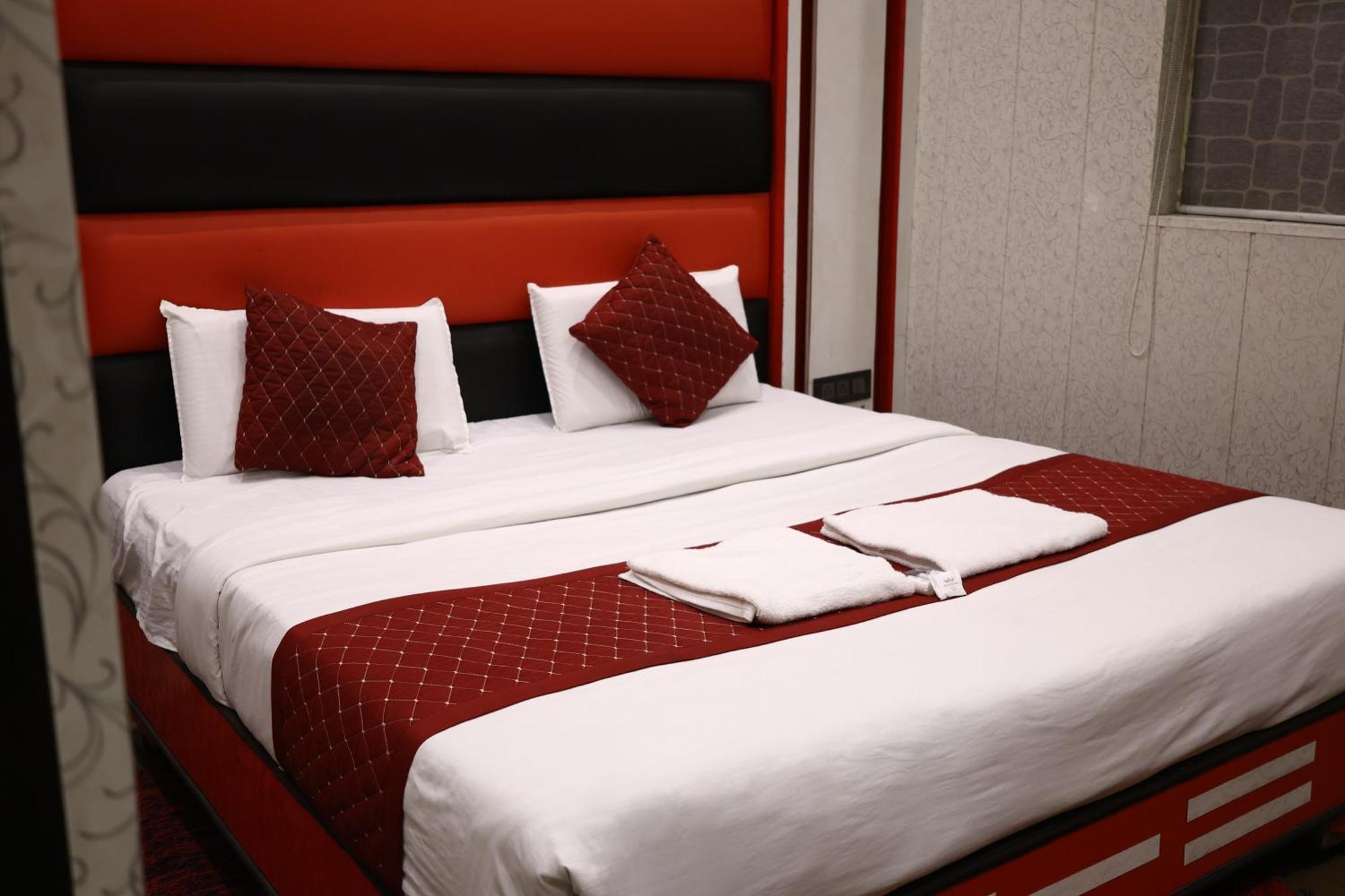 Hotel Pardesi Haridvár Kültér fotó