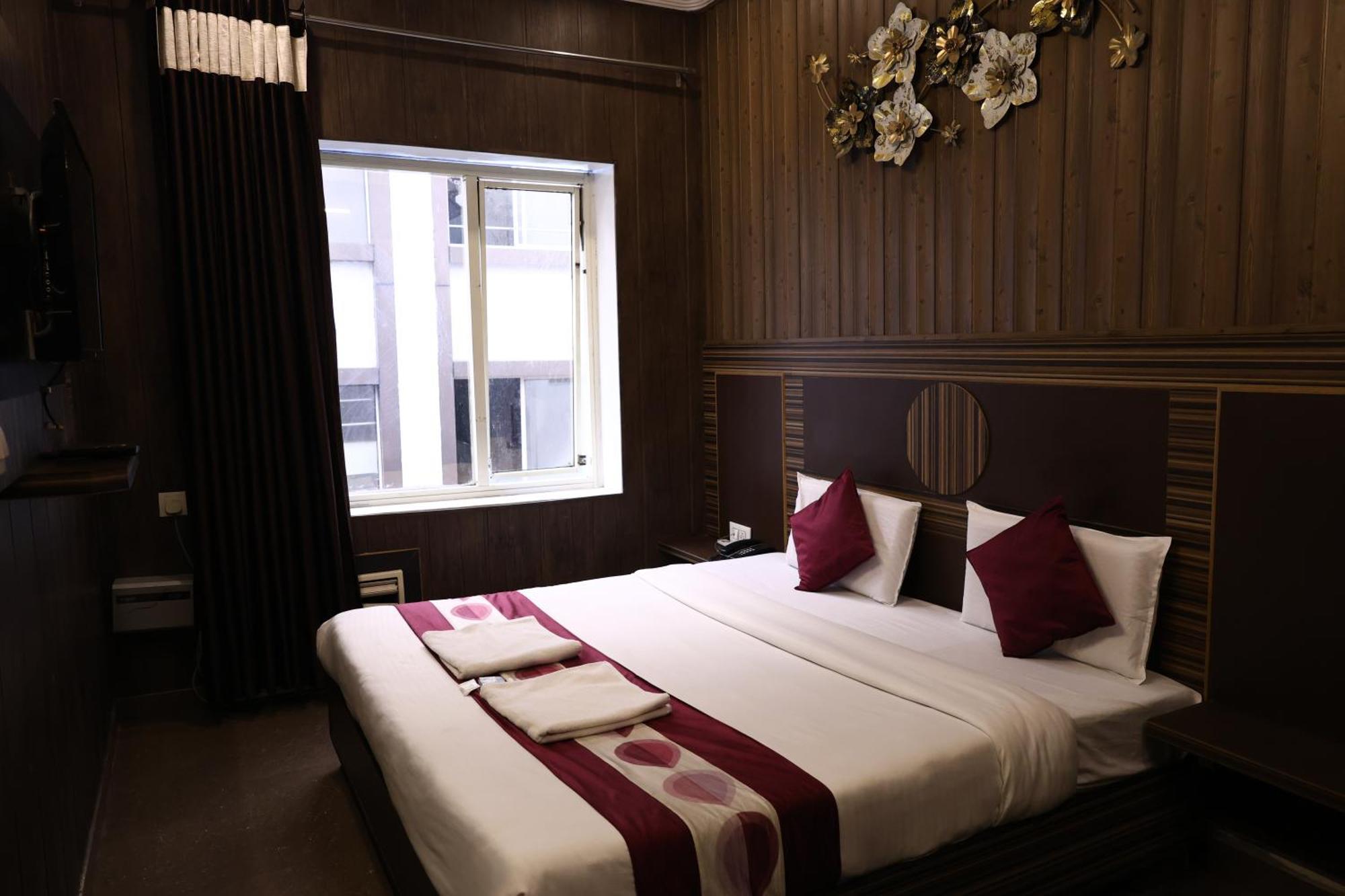 Hotel Pardesi Haridvár Kültér fotó