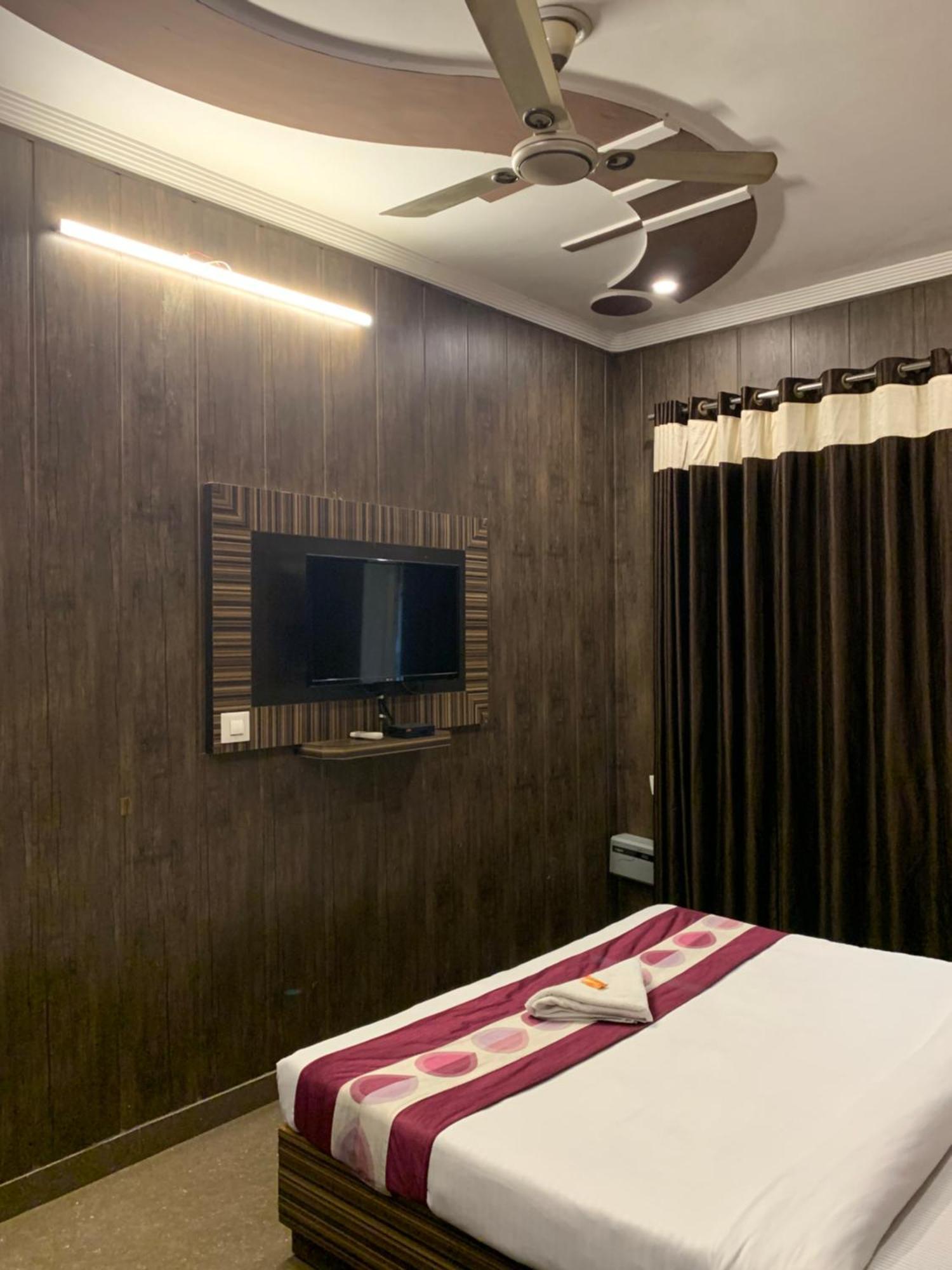 Hotel Pardesi Haridvár Kültér fotó