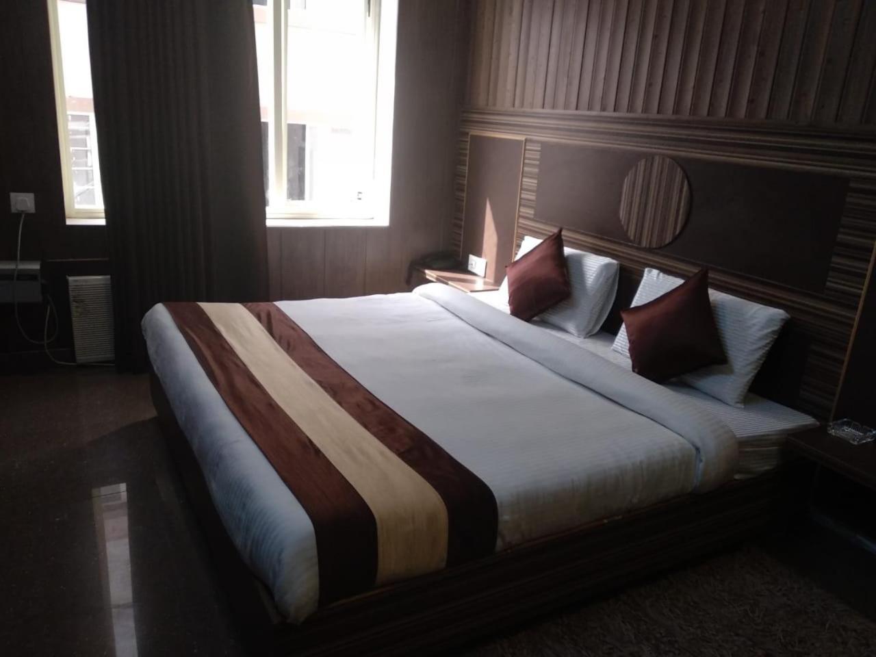 Hotel Pardesi Haridvár Kültér fotó