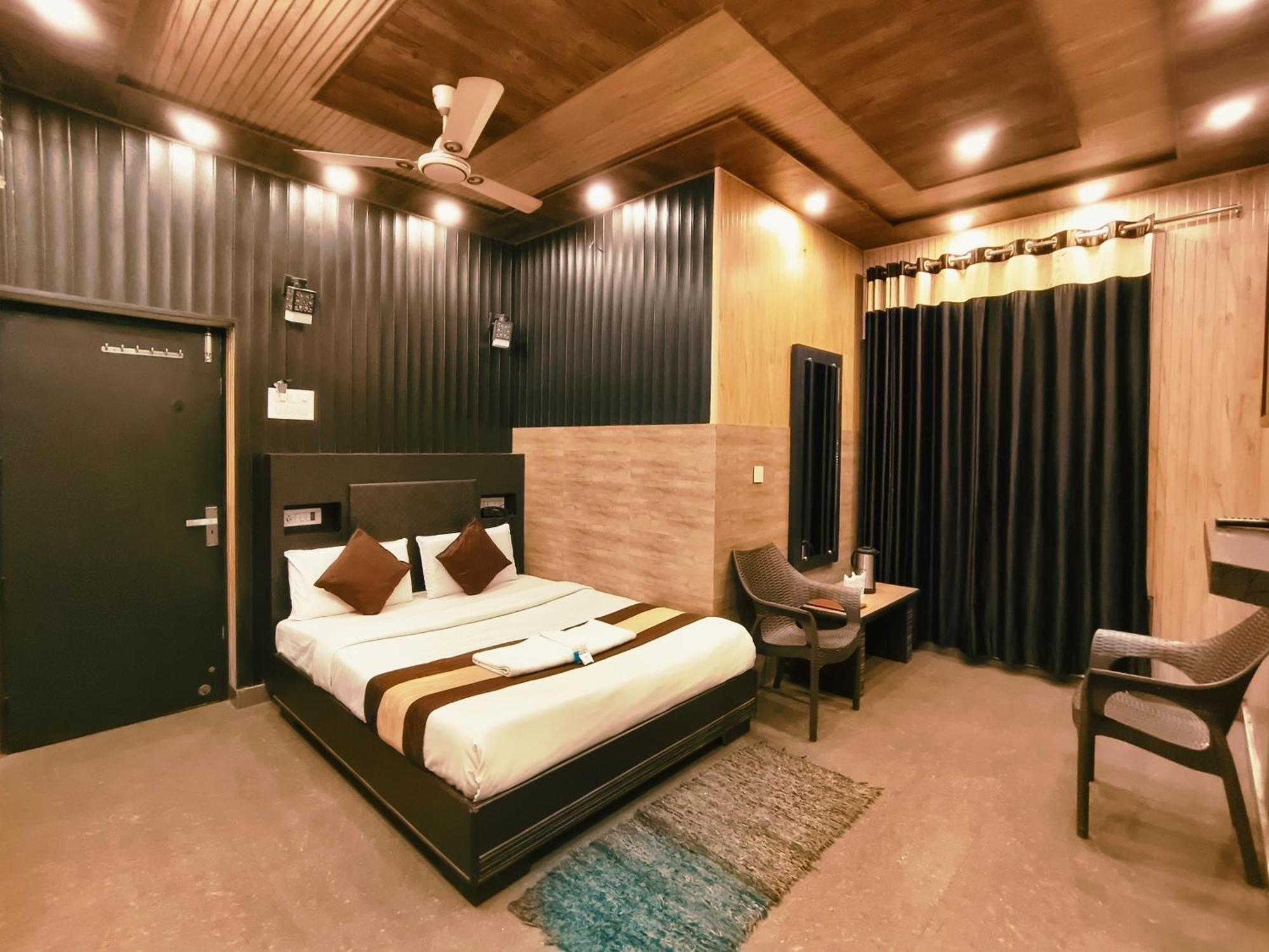 Hotel Pardesi Haridvár Kültér fotó